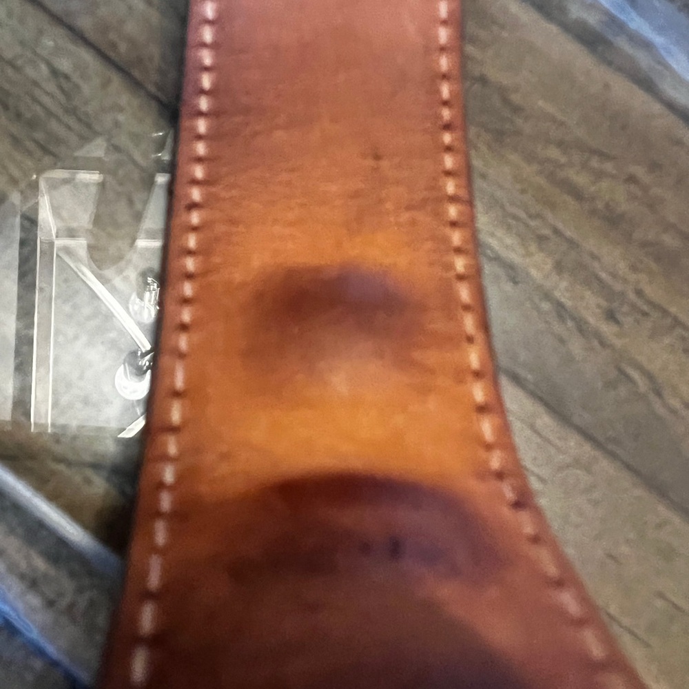 Louis Vuitton leather cuff - Picture 5 of 8